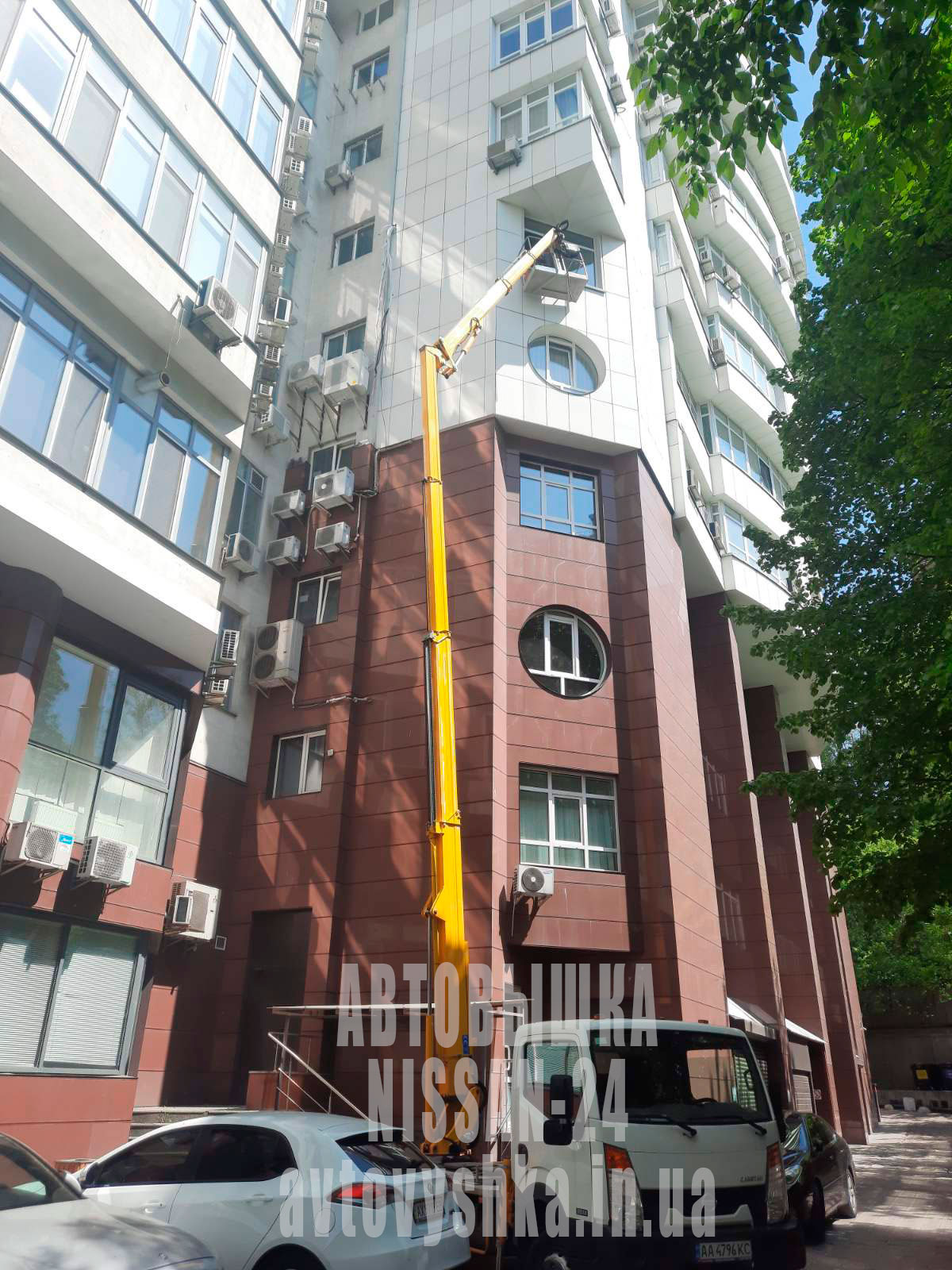 Аренда автовышки Киев Nissan-24 Аренда автовышки Киев Nissan-24